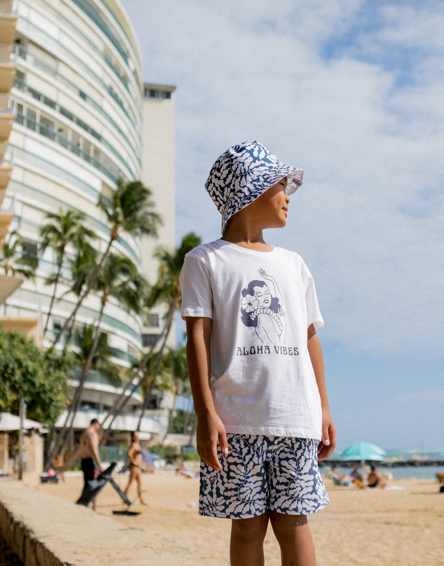 Suns Out Reversible Kelp Bucket Hat